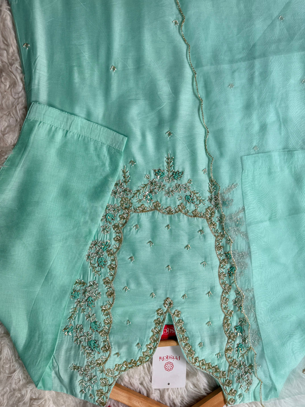 Embroidered kurta Pant  with dupatta with Zardosi work