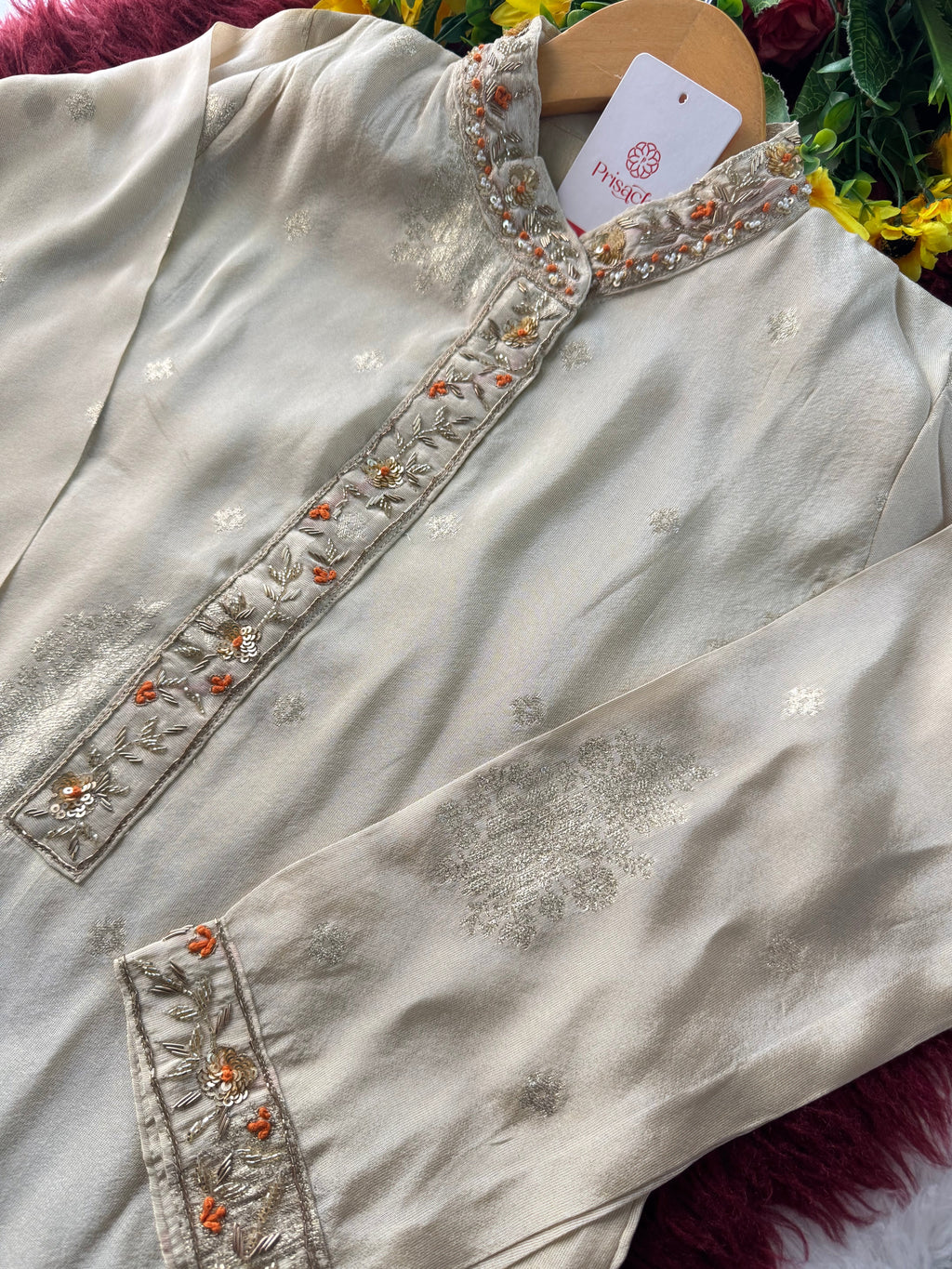Off White Designer Embroidered Kurta set with dupatta with Pant