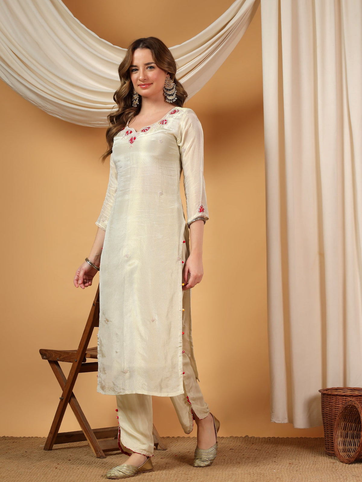 Off White Designer Embroidered Kurta set with dupatta with Pant