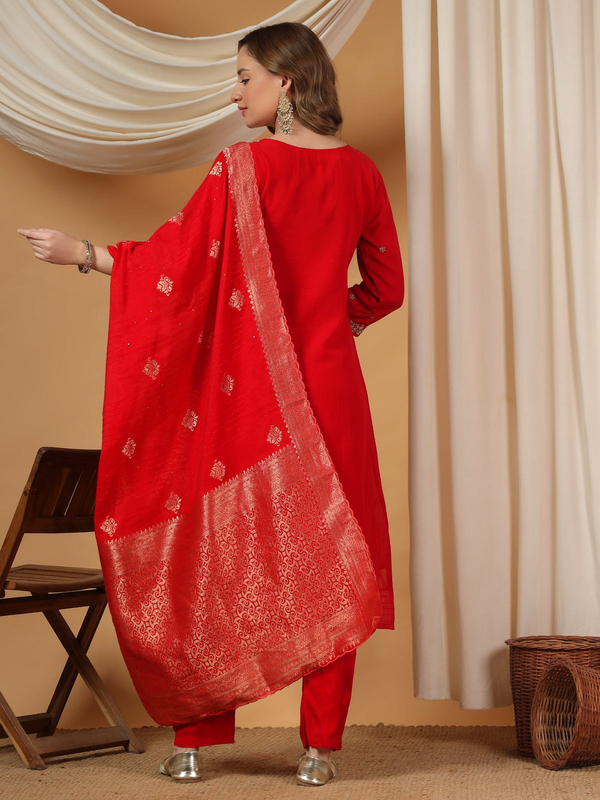 Red Designer Embroidered kurta set with dupatta & Pant