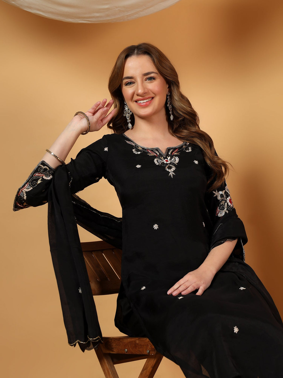Black Designer Embroidered Kurta set with dupatta with Pant
