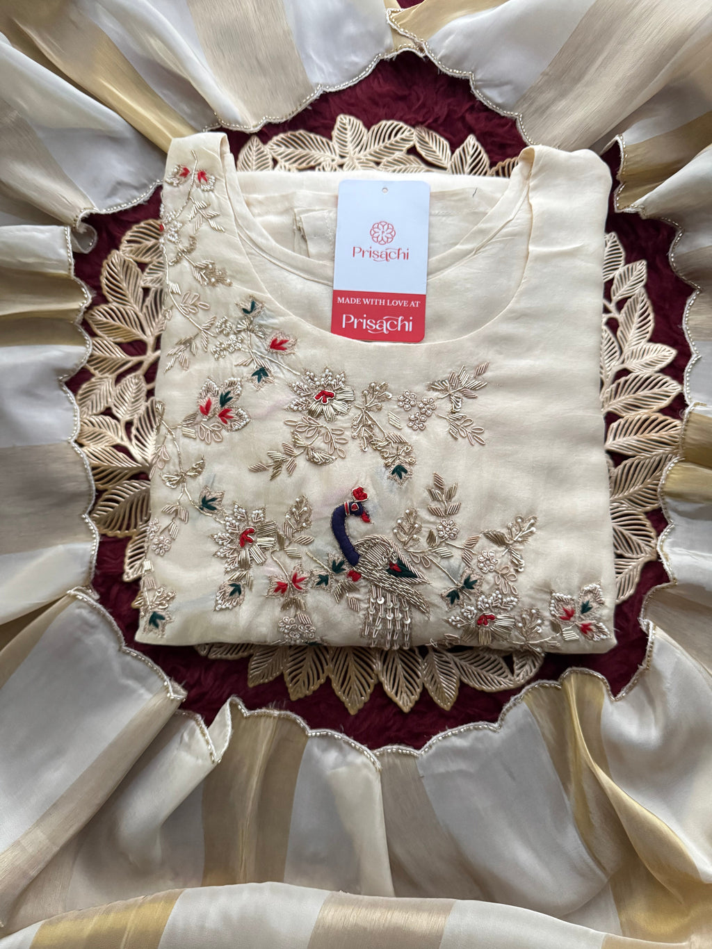 Off White embroidered kurta set with dupatta