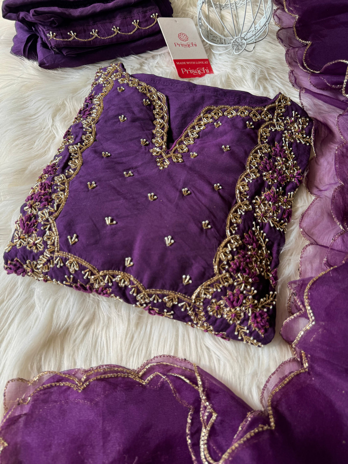 Red embroidered kurta bottom with dupatta with Zardosi work