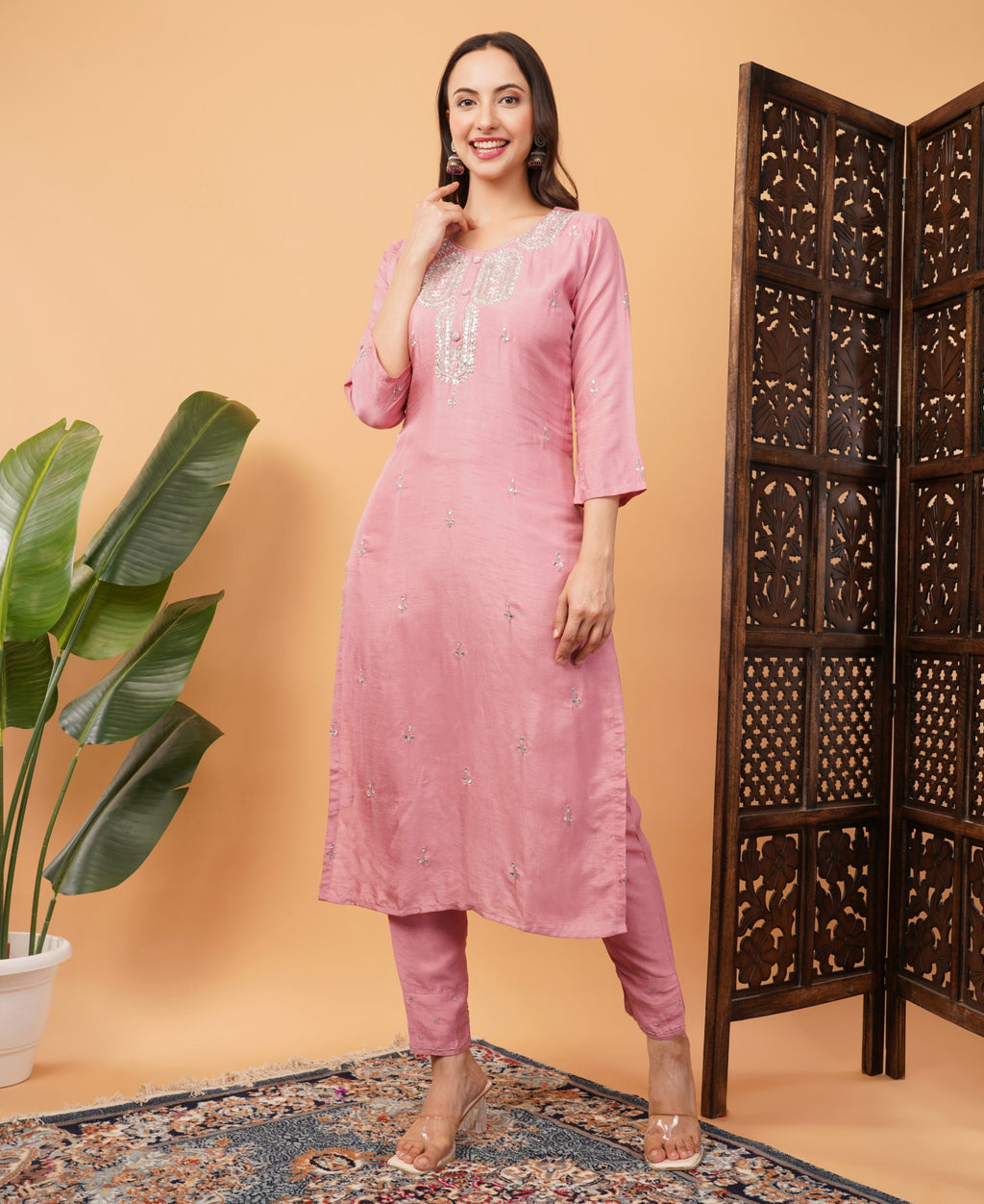 Embroidered Ethnic kurta set with dupatta and Pants