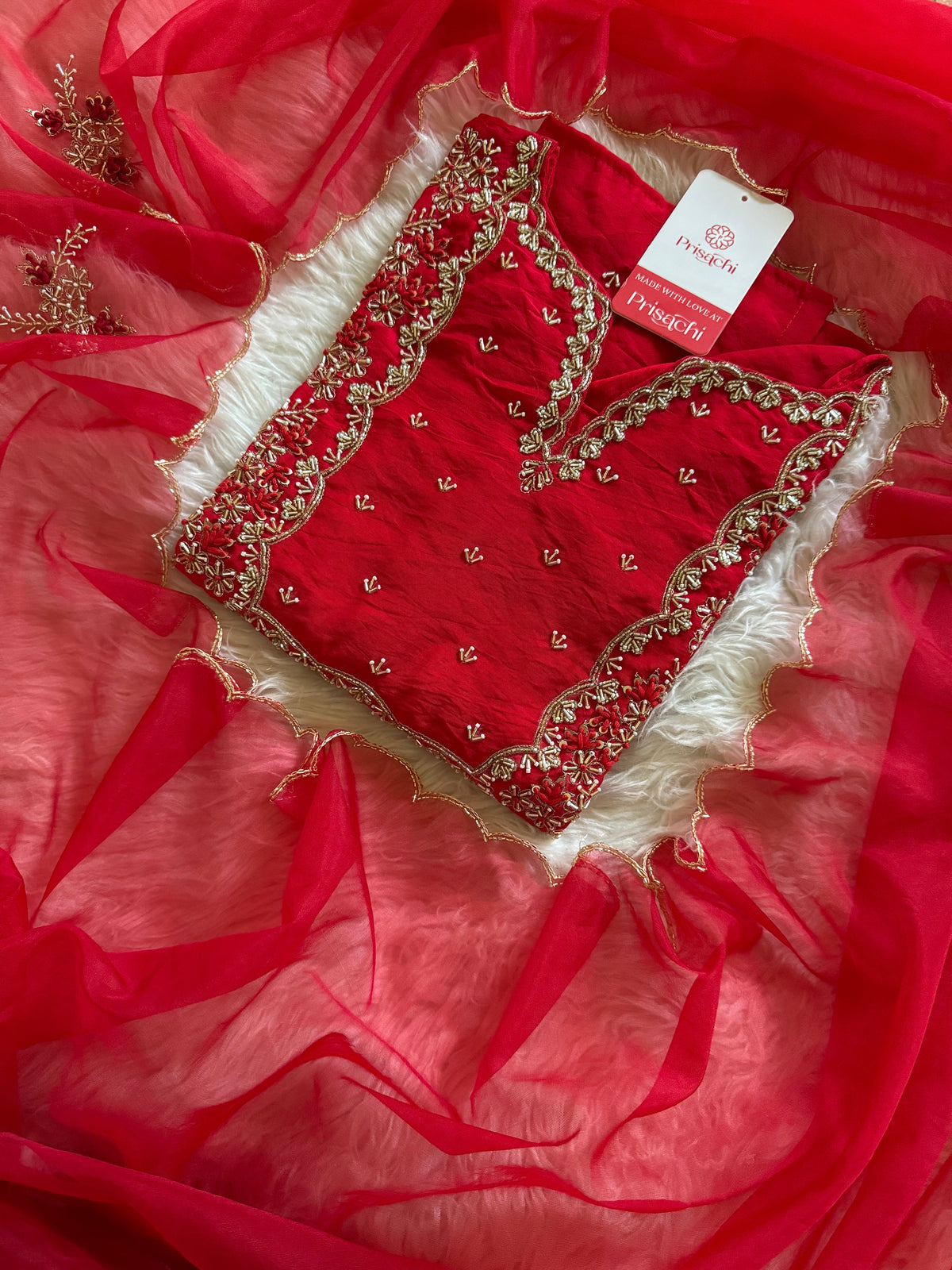 Red embroidered kurta bottom with dupatta with Zardosi work