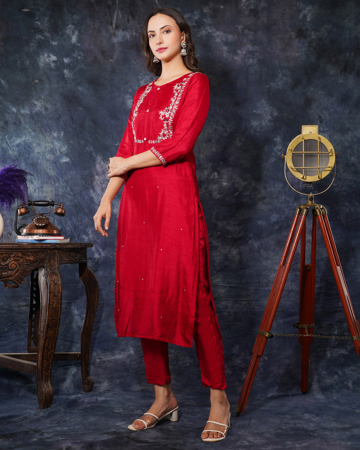 Red embroidered kurta Pant  with dupatta