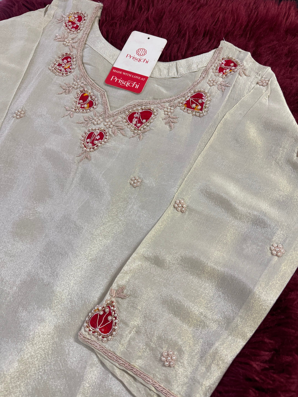 Off White embroidered kurta set with dupatta
