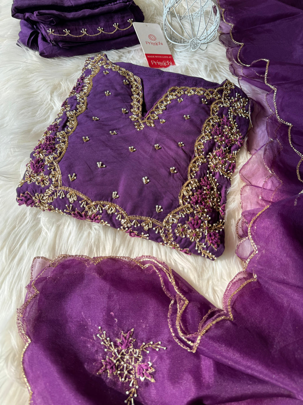 Red embroidered kurta bottom with dupatta with Zardosi work