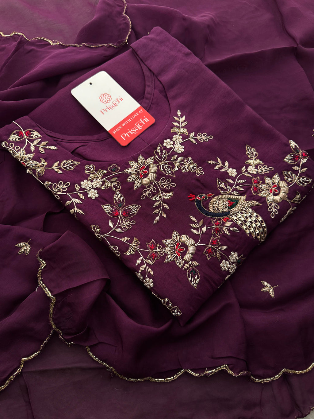 Off White embroidered kurta set with dupatta