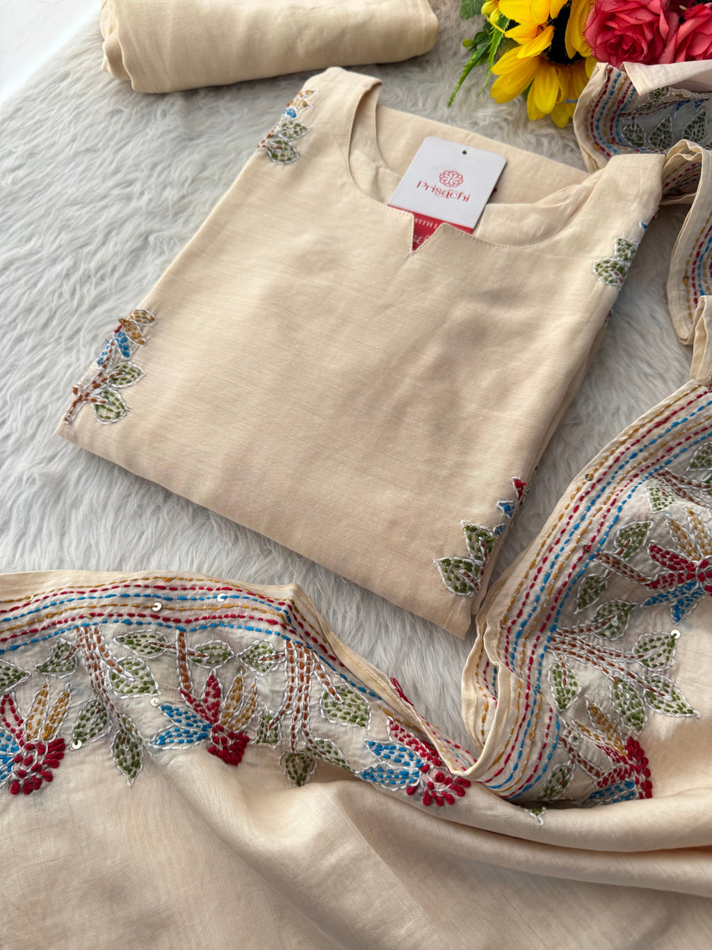White Designer Ethnic Thread Embroidered Kurta Set with Dupatta and Pants