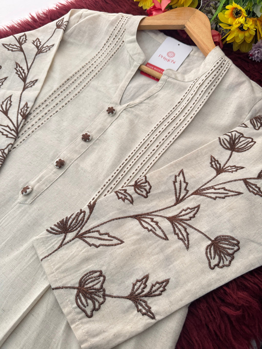 Off White Short Mandarin Collar Thread Embroidered Kurti for Women