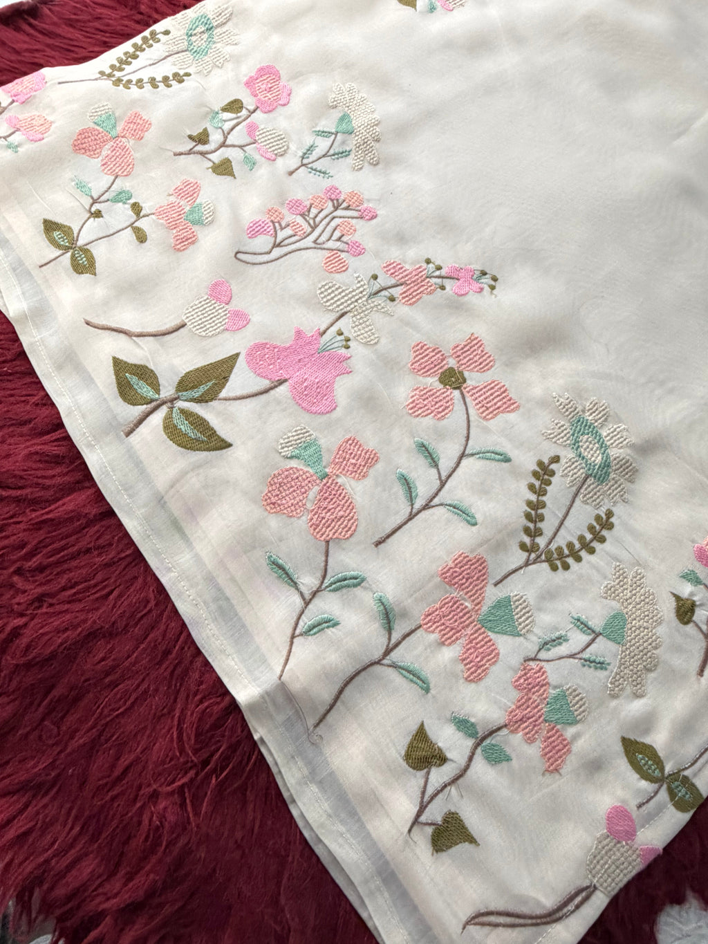 White Floral Thread Embroidered Sleeveless Strappy Kurta Set with Dupatta & Pants | Festive & Ethnic Wear
