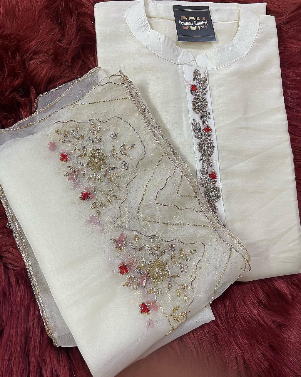 Off-white Handcrafted Embroidered Straight Ethnic Kurta set With Pants and Dupatta
