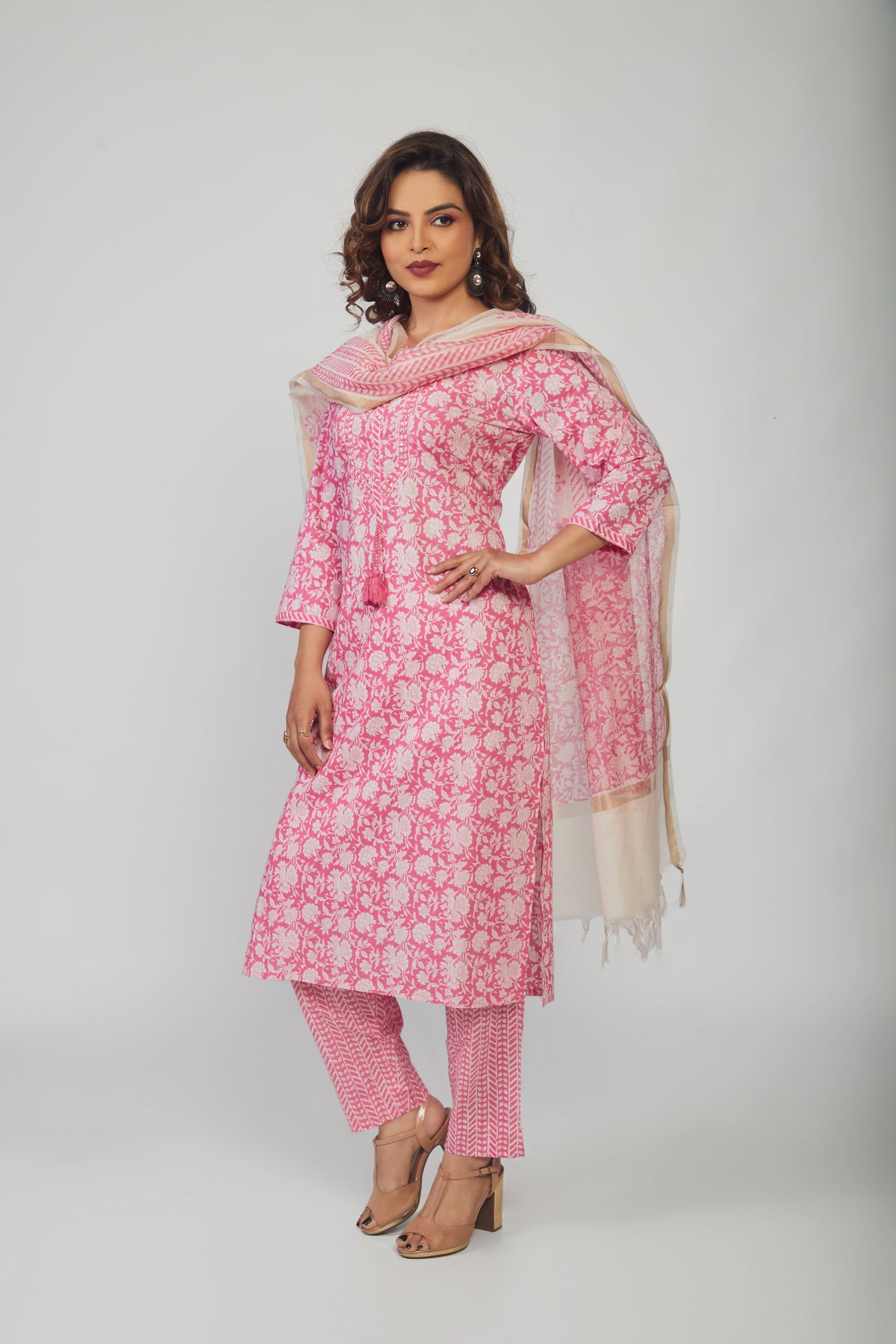 Pink Cotton Kurti pant with White dupttaa